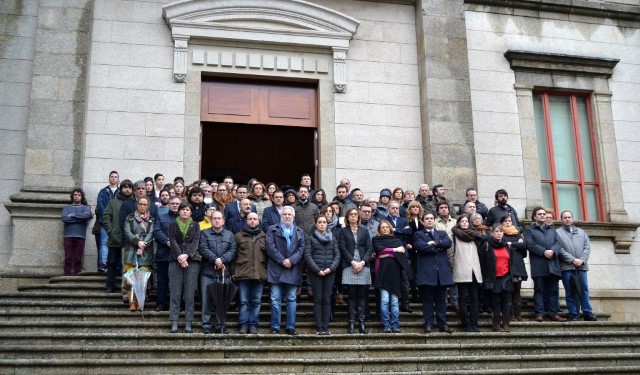 Minuto de silencio no Parlamento en sinal de repulsa contra a violencia de xénero